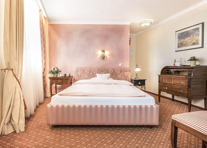 Hotel Romantik Zur Post 4*