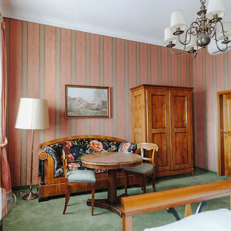 Hotel Romantik Zur Post 4*