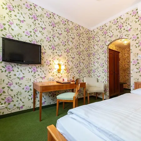 Hotel Romantik Zur Post 4*
